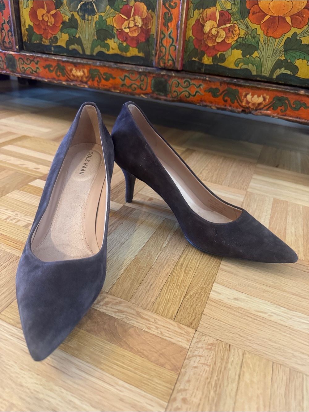 Women's Suede Pointed-Toe Heels in chocolate brown